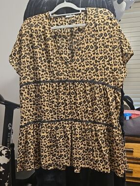 Leopard Print Short Sleeve Blouse - Tan/Black